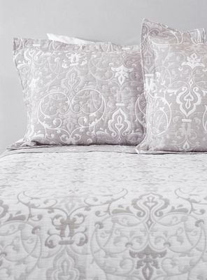 Imagen 2 del producto Cubrecama Jacquard Luberon Gris 2 Plazas