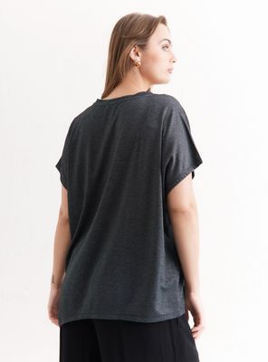 Imagen 2 del producto Polera con Brillos y Basta Diagonal en Punta