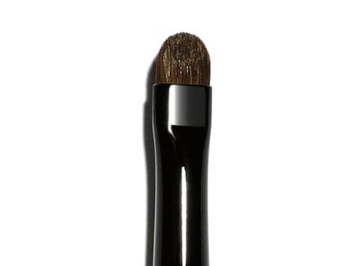 Imagen 2 del producto Brocha Bobbi Brown para Delinear Smokey Brush