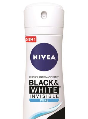 Imagen 2 del producto Desodorante Nivea Mujer Invisible Black&White Pure Spray 150 ml