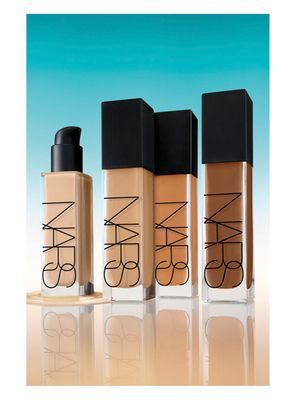 Imagen 1 del producto Base de Maquillaje Natural Radiant Longwear Foundation Gobi