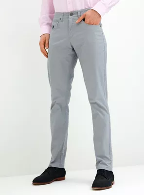 Pantalón Twill Básico y Bolsillos