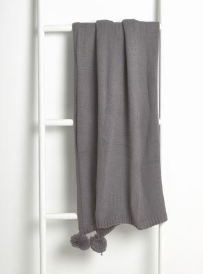 Chal Pompón 125x150 cm