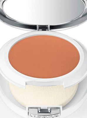 Imagen 2 del producto Polvo Clinique Compacto Beyond Perfecting Beige