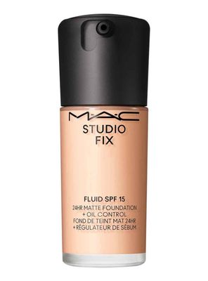 Base de Maquillaje M·A·C Studio Fix Fluid SPF 15 24HR Matte Foundation N4 30 ml
