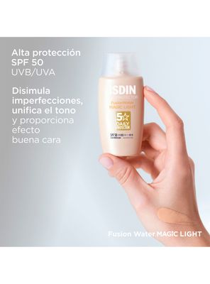 Imagen 2 del producto ISDIN Fotoprotector Fusion Water MAGIC Color LIGHT SPF50 50ml