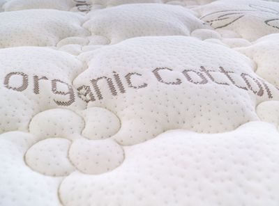 Imagen 2 del producto Cama Europea Cotton Organic Súper King + Set Muebles Aragón