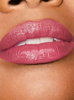 Imagen 2 del producto Labial Pure Color Explicit Slick Shine Lipstick Out Of Time 0.7 g
