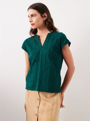 Polera con Detalle Bordado Cuello V