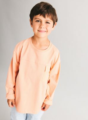 Polera Lisa Bolsillo Parche