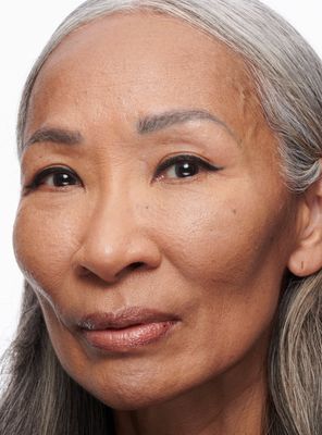 Imagen 2 del producto Studio Radiance Concealer NC44 11 ml