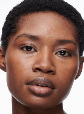 Imagen 2 del producto Studio Radiance Concealer Nc47 11 ml