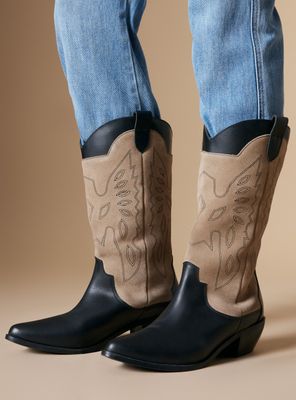 Imagen 2 del producto Bota Alta Cuero Colaboración María Pombo Mujer