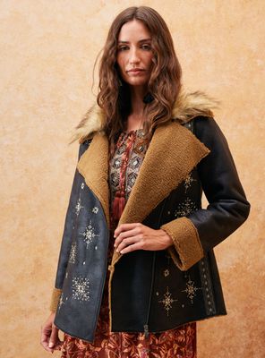Chaqueta Bordados en Hilo de Lurex y Piel Desmontable