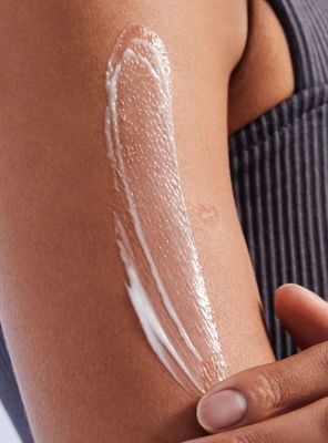 Imagen 2 del producto Crema Corporal NIVEA Regeneración Intensiva 1000 ml