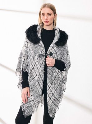 Chal Ruana Tejida Diseño Escocés con Broche