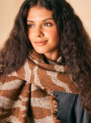 Imagen 2 del producto Bufanda Animal Print Jacquard