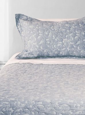 Imagen 1 del producto Cubrecama Jacquard Cassis Azul 2 Plazas