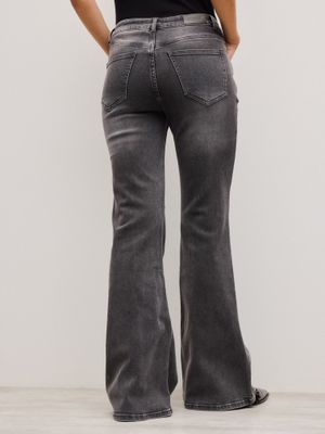 Imagen 2 del producto Jeans Flare Variedad de Lavados