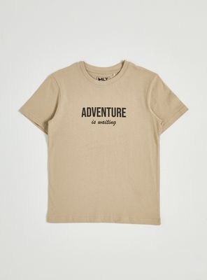 Polera Estampada Frase en Espalda