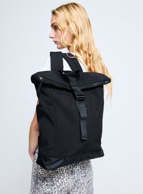 Imagen 1 del producto Mochila de Nylon Travel con Cierre Ajustable
