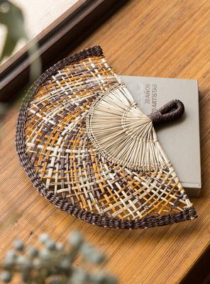 Abanico Decorativo Brown