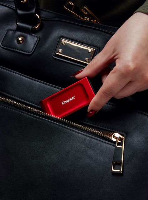 Disco Duro Externo 1TB SSD XS1000 Rojo-3