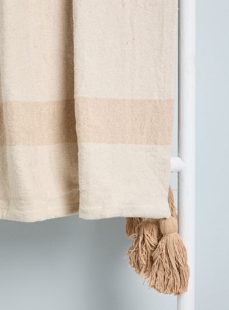 Chal Basic Pompón 130x160 cm-2