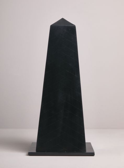 Obelisco Terra-0