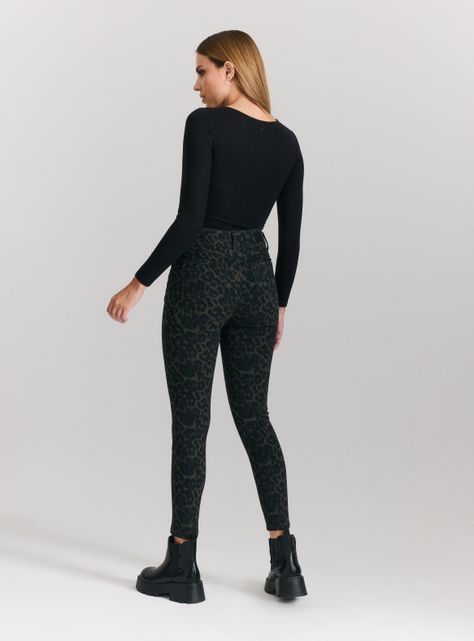 Jeans Animal Print 2 Botones-5
