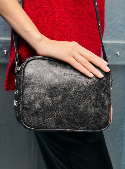 Cartera Tipo Bandolera con Tachas de Estrella-6