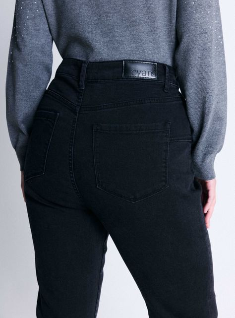 Jeans Flare con Tachas en Bolsillos Delanteros Talla Curvy-3