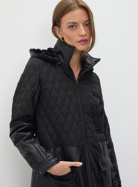 Parka Lisa con Cortes y Bolsillos-3