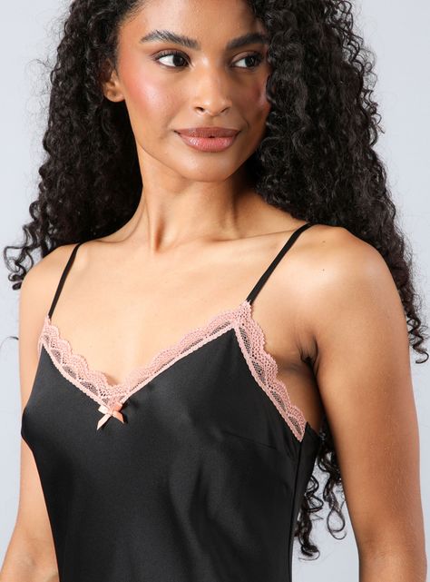 Camisola Satín Diseño de Encaje-2