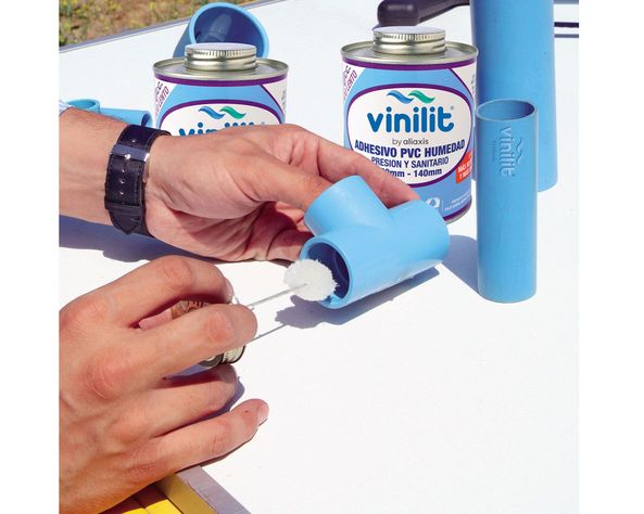 Adhesivo PVC 240 cc humedad con aplicador Vinilit-4