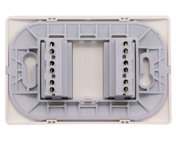 Placa armada tomacorriente doble 10/16A 2P+T Luzica blanco Bticino-1