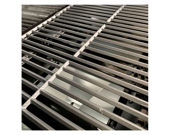 Parrilla a gas UT BBQ 6QA Led Inox  6 quemadores-4