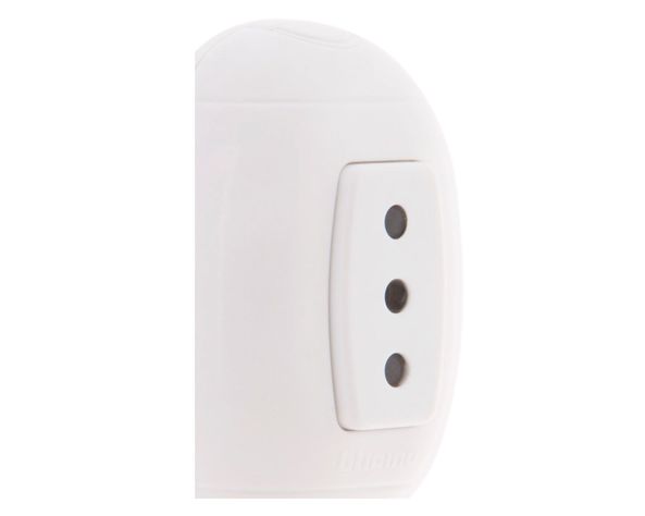 Toma corriente simple 10 a oval blanco Bticino-1