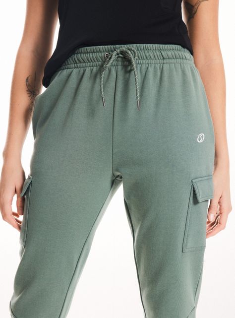 Pantalón Básico a Cargo-2