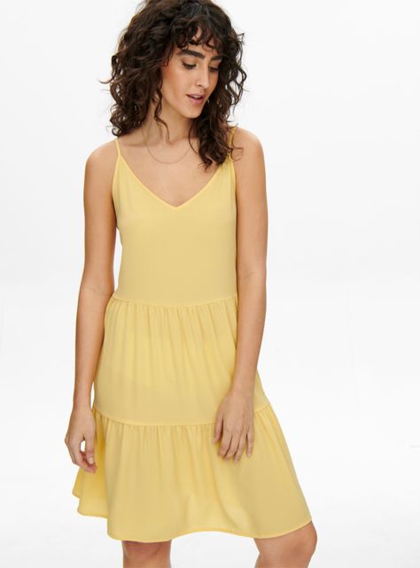 Vestido Amarillo Corto con Volados-1