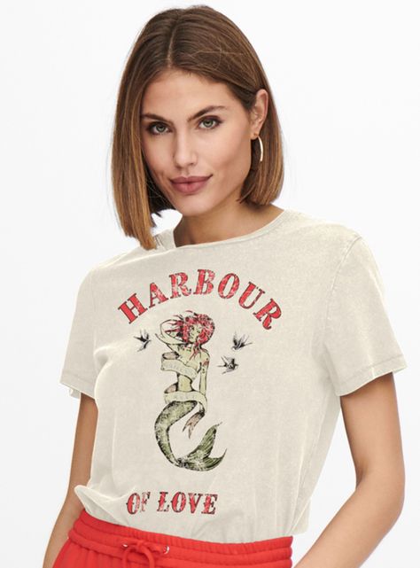 Polera Manga Corta Estampada Estándar-0