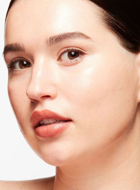Base de Maquillaje M·A·C Strobe Dewy Skin Light 4-3