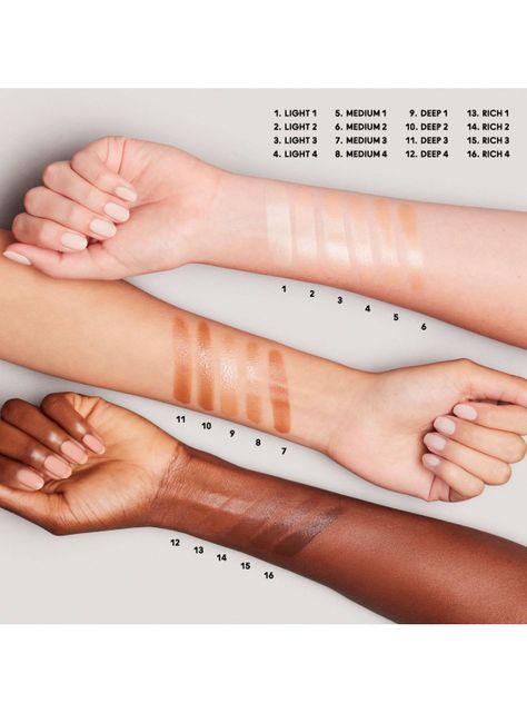 Base de Maquillaje M·A·C Strobe Dewy Skin Deep4-4
