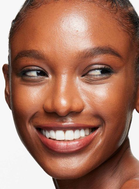 Base de Maquillaje M·A·C Strobe Dewy Skin Deep 3-3