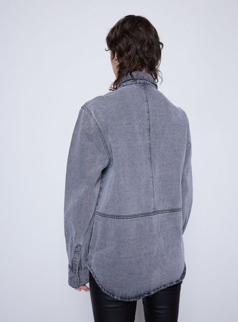 Chaqueta Denim Lavada con Aplicación-1