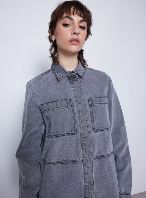 Chaqueta Denim Lavada con Aplicación-3
