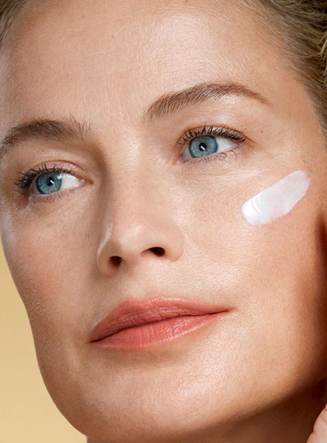 Crema Hidratante Re-Nutriv Ultimate Lift Regenerating Youth Creme Rich Estée Lauder 50 Ml-2