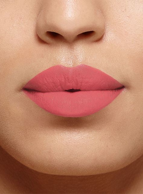 Labial Color Riche Intense Volume Matte Coral Irreverent-4