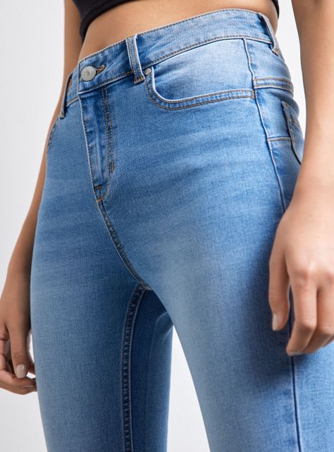 Jeans Push Up Repreve 5 Bolsillos Detalle en Basta-2