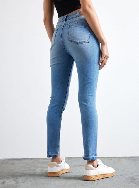 Jeans Push Up Repreve 5 Bolsillos Detalle en Basta-1